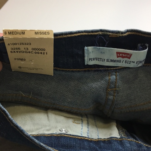 Levi’s Perfectly Slimming Jeans Sz 8 - Picture 9 of 9